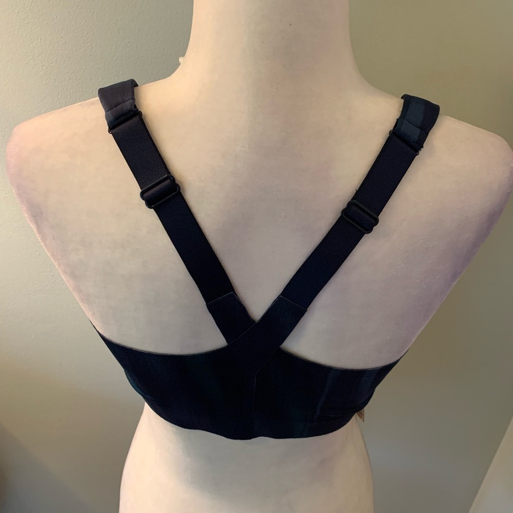 Victoria's Secret Knockout Sports Bra, 34DD - Picture 4 of 9